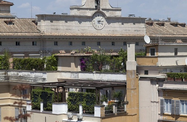 Spectacular Penthouse with two private terraces, Pantheon view, St. Peter's view