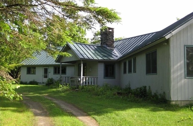 Spectacular Retreat Overlooking Caspian Lake, Private Dock