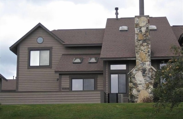 Spectacular! - Ski-in/Ski-Out Seven Springs/Sunridge Townhouse
