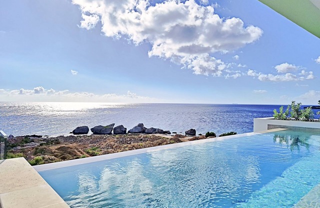Spectacular & Stylish Luxury Penthouse @The Ridge, Blue Bay Beach & Golf Curacao