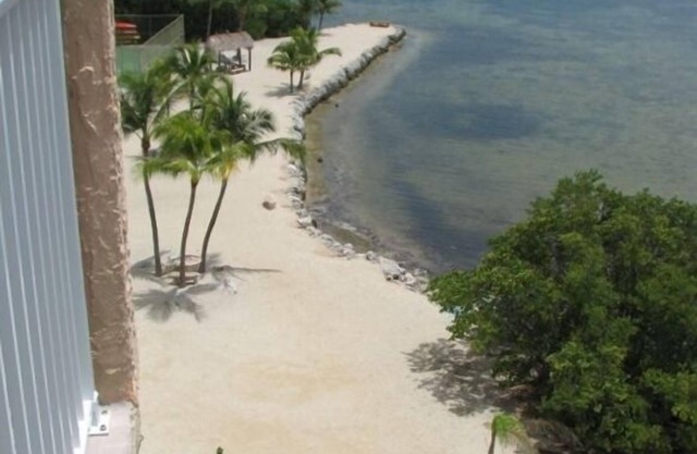 Spectacular Top Floor Oceanfront View Condo