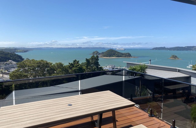 Spectacular Views New Home Central Paihia