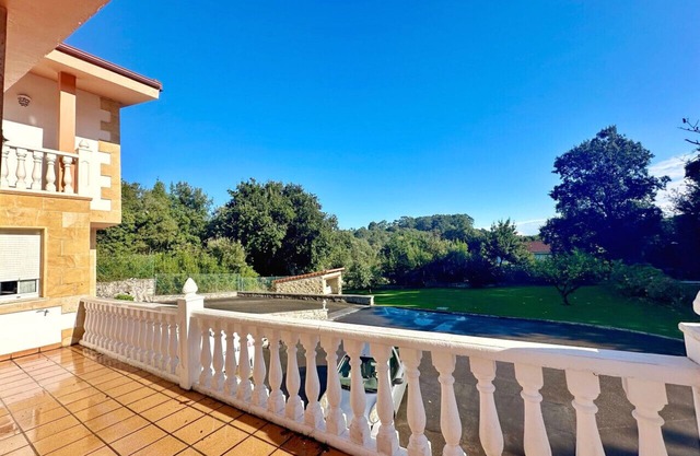 Spectacular villa in Isla
