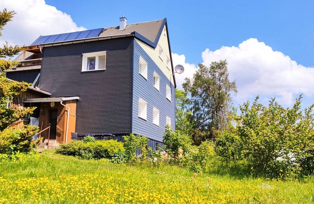 Spend a relaxing vacation close to nature in this appealing vacation apartment.