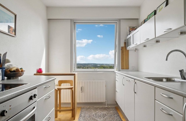 Spend beautiful vacations in this vacation home in Risskov near Mollerup Forest.