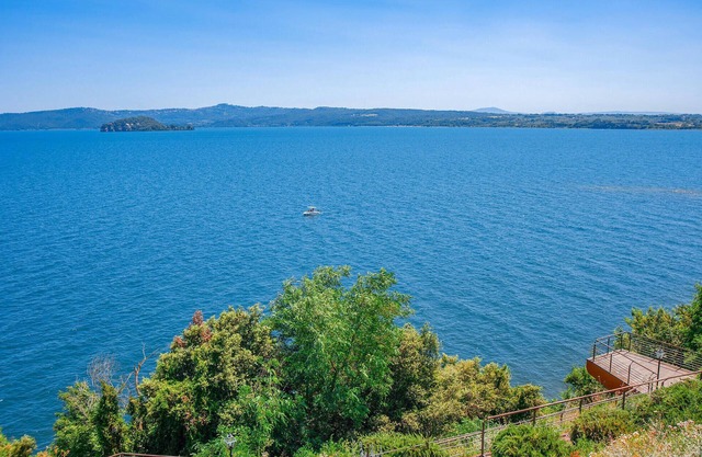 Spend your vacation in this charming vacation home in Franese.