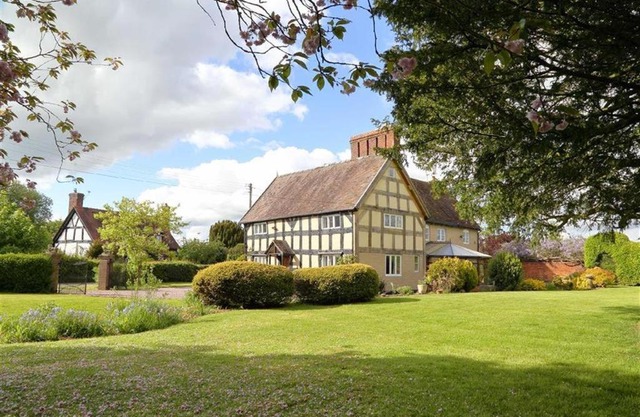 Spenford House 1640 listed house Idilic Location pub walking distance