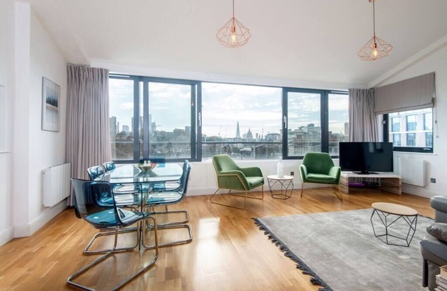 SPH Stunning City Views sleeps 6 Elizabeth Line
