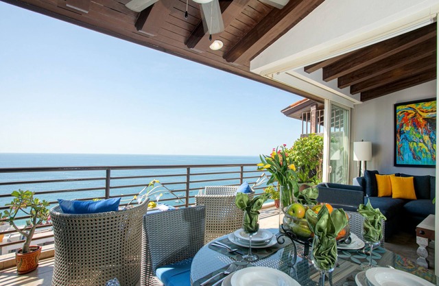 SPH5 Large & Luxurious 2Bedroom Penthouse with Ocean View in the Romantic Zone