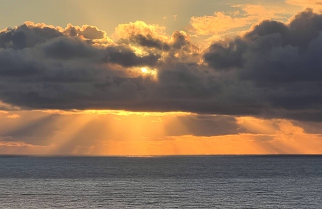 Spindrift Vista: Incredible Ocean Views