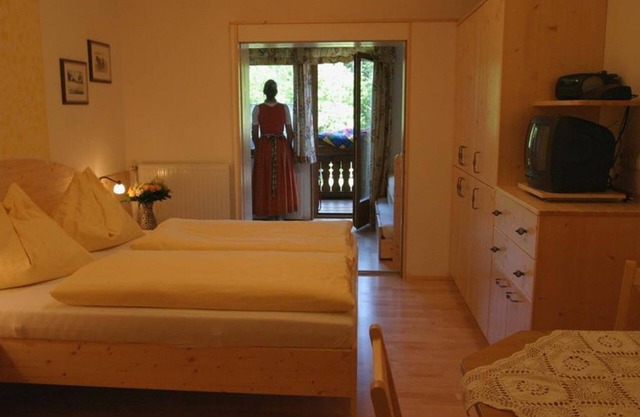 "Spitzmauer"/living/bedroom/shower, toilet - Familienbauernhof Grossgrub