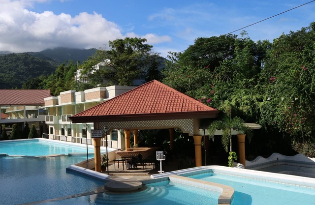 Splash Oasis Resort Hotel