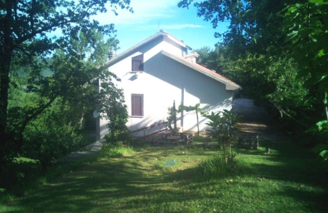 Splendid farmhouse surrounded by nature and the peace of Sabina.