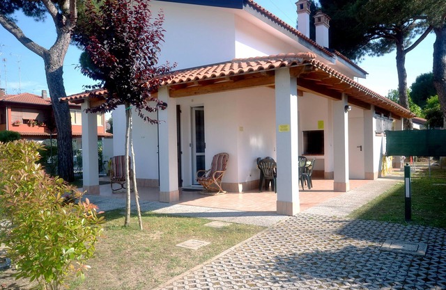 Splendid newly built villa with 3 double bedrooms and large garden
