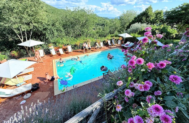 Spoleto Country Park - ideal for grand occasions! Exc yours! Slps 28