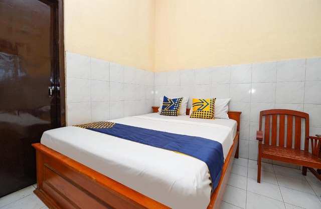 SPOT ON 2011 Hotel Mekar Sari