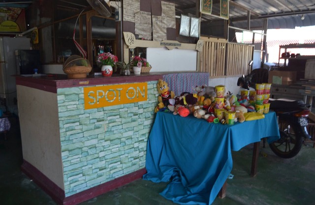 SPOT ON 89821 Batu Maung Sempoi Inn And Cafe