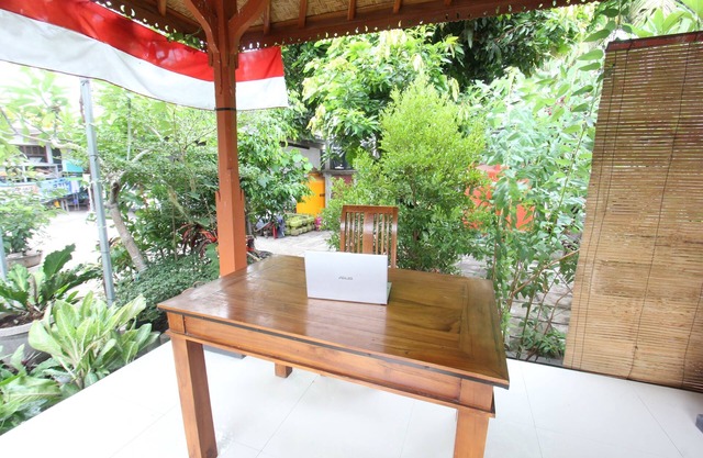 SPOT ON 93640 Dannis Homestay Near Musholla Al Istiqomah Terawangan
