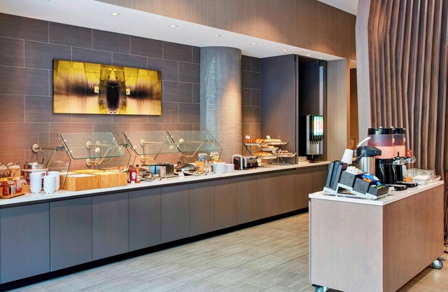 SpringHill Suites by Marriott Milwaukee Downtown