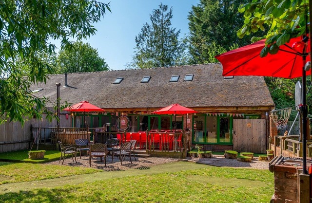 Squirrel Barn - Family Getaway | Pass the Keys