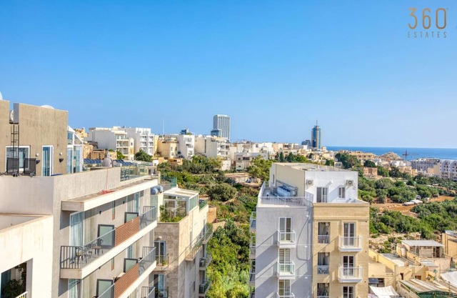 St.Julian’s 2BR Penthouse with Balconies & Sofabed