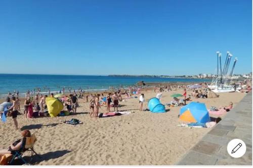 ST Malo Bel appartement prés gare plage du sillon parking privé