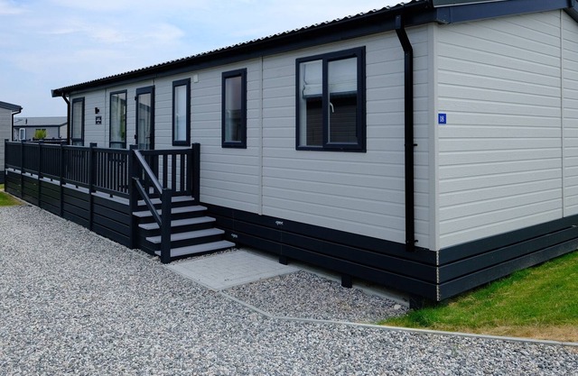ST PETROCS 18, family friendly, luxury holiday cottage in Padstow
