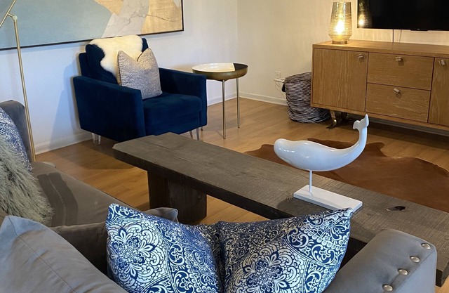 ST SAUVEUR VILLAGE -spacious-1000 sq.ft. - close to all…ski till May 18!