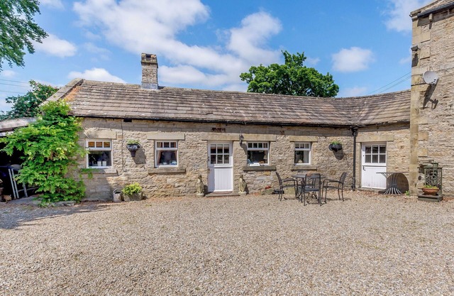 Stable Cottage - E5118