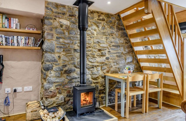 Stable Cottage - sleeps 2 guests in 1 bedroom