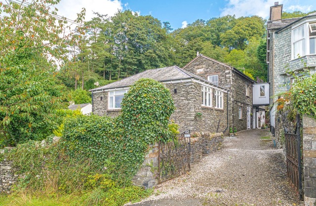 Stables Cottage, a cosy cottage for 2 in Beatrix Potter country
