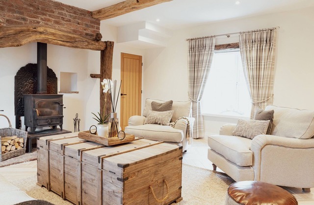 STAG COTTAGE, family friendly in Sutton Near Macclesfield