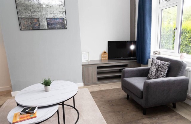 Stand up & Shout - Lovely 2 bed property.