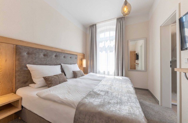 Standard double room 1 (ground floor left) - 24/7 self-check-in, 14008