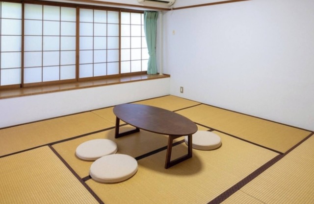 Standard Japanesestyle Cottage | Seasonal Colorf/Ito Shizuoka
