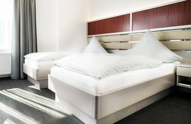 Standard room, with shower/WC, max. 2 persons