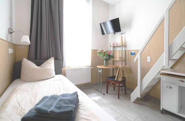 Standard single room, Ap. 15, 16, 24 - Apartments am Schloßpark