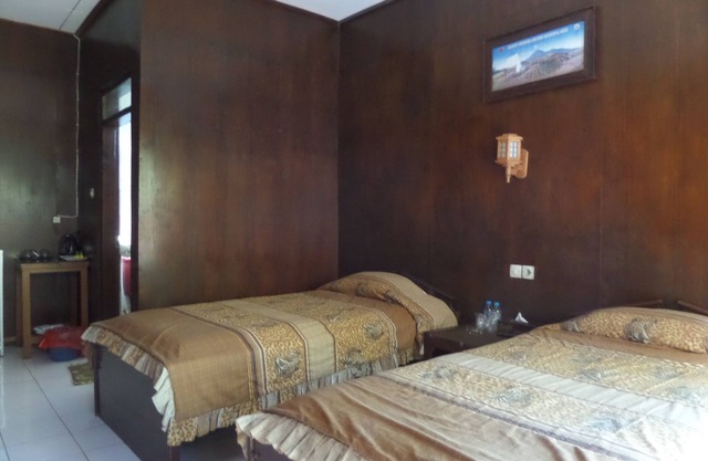 Standard Twin near Cafe Lava Rst. Bromo
