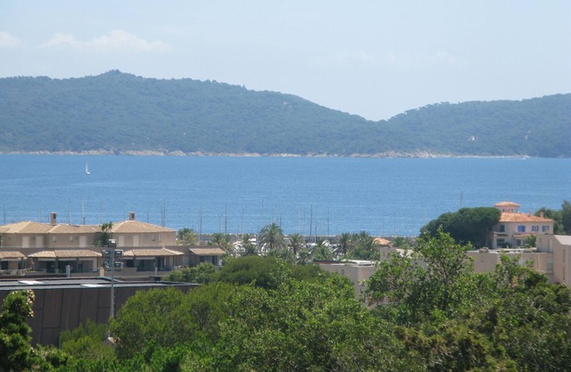 standing apart , cavalaire bay view, near downtown and beaches
