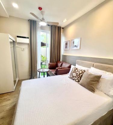 Stanford Suites 3