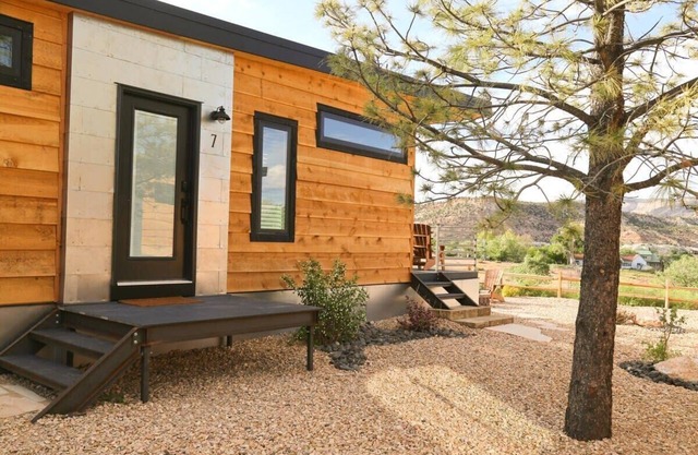 Star Lily: hillside tiny home with fire‑pit