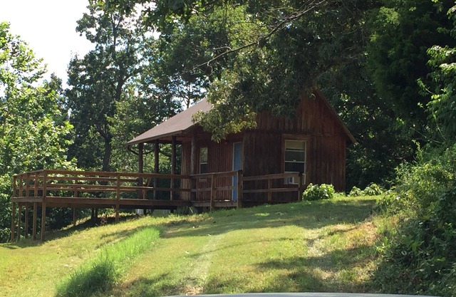 Starlight Cabin in the Ozark Mountains near the Buffalo National River