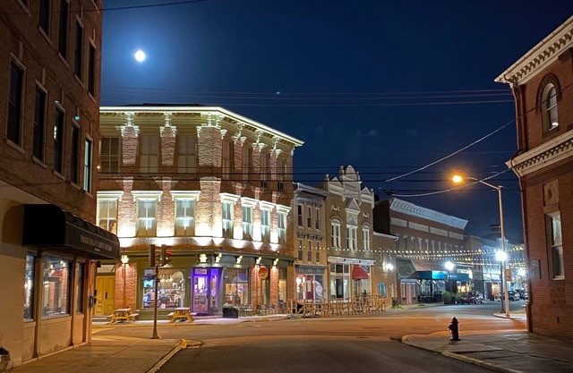 Station House West: Upscale Condo in Historic Downtown Cambridge, Maryland