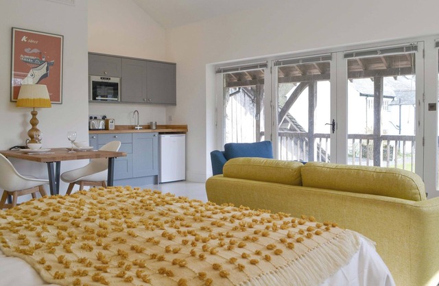Staveley Park Studio - UK33716