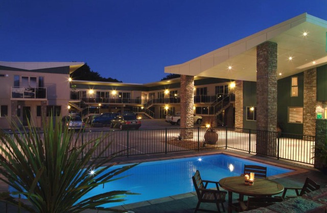 STAY 284 Rotorua - Refurbished Modern Accommodation
