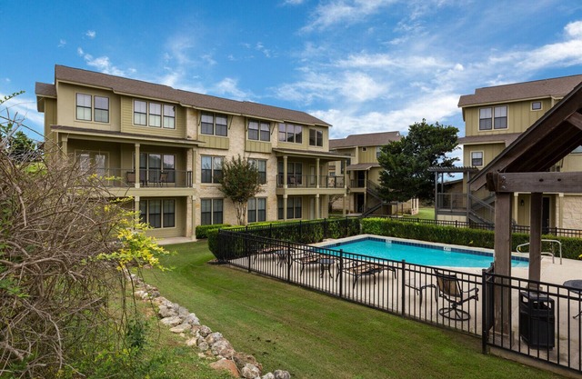 Stay and Play at The Bandit Golf Course-unit 204