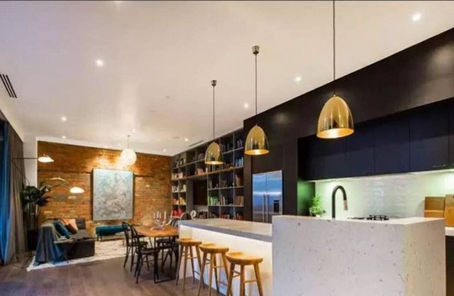 Stay at the Amazing Block Glasshouse Apartment!