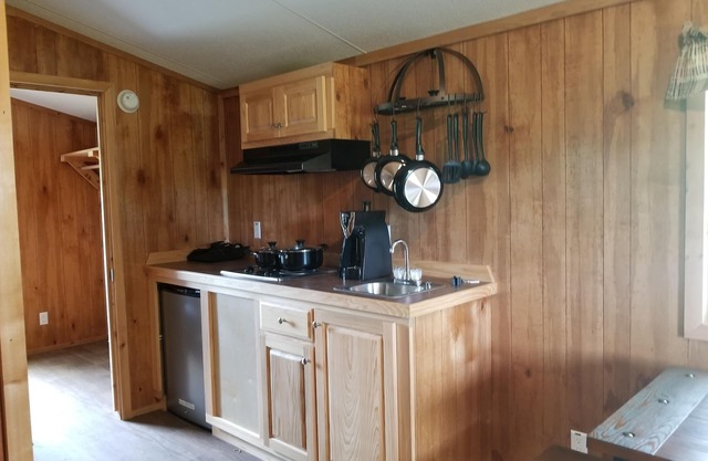 Stay at the Llama Lodge for a leisure-filled location!