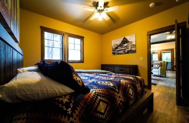 Stay in Glacier National Park @ Apgar Lookout Retreat, Suite 4
