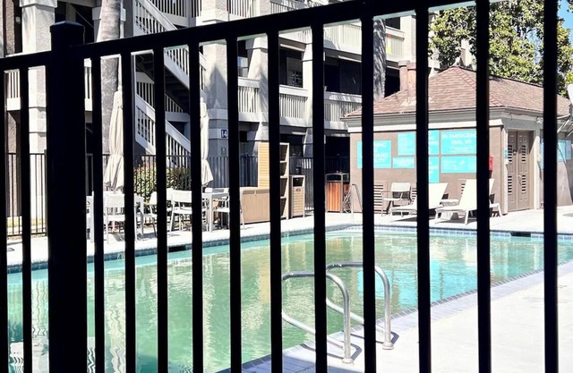 Stay In great Shape! Minutes to Levi's Stadium, w/Outdoor Pool